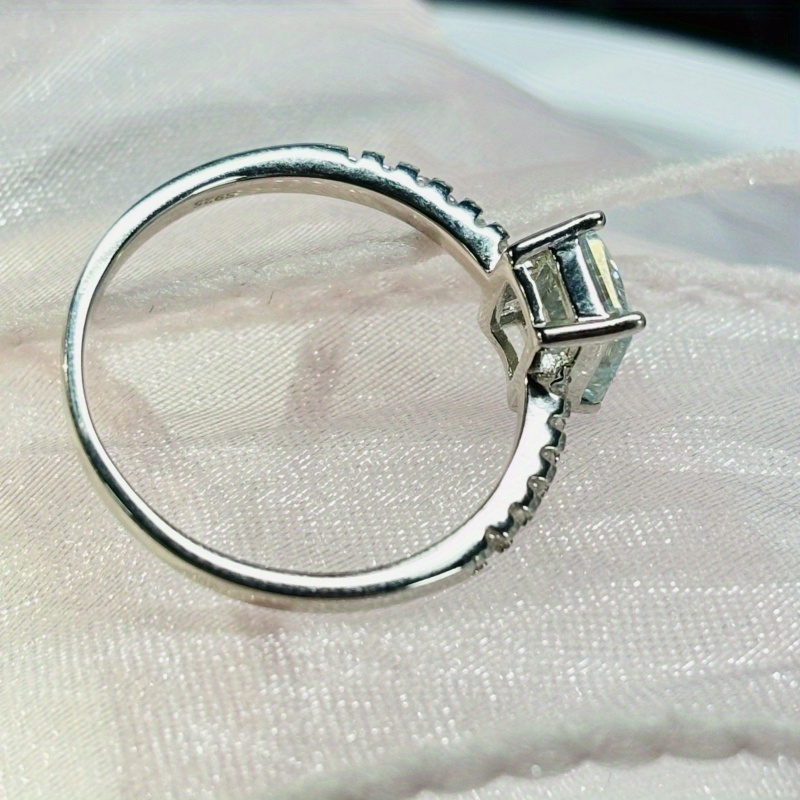 2 Carat Moissanite Ring in 925 Silver
